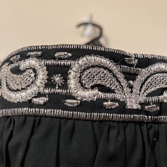 Banana Republic Black Silver Metallic embroidered size 4 - Picture 3 of 16